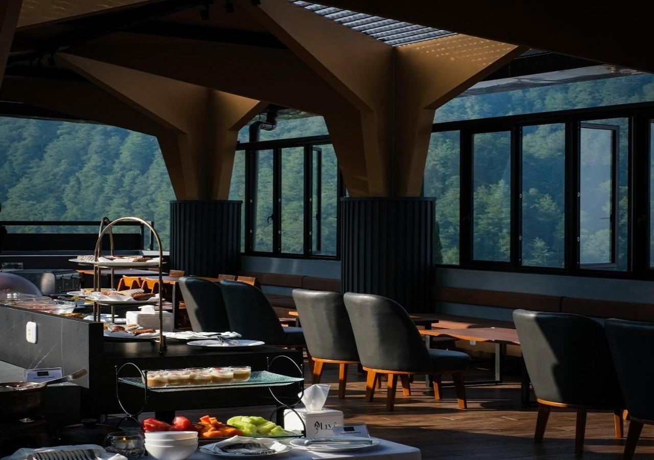 Allura Azana Resort Tawangmangu Dış mekan fotoğraf